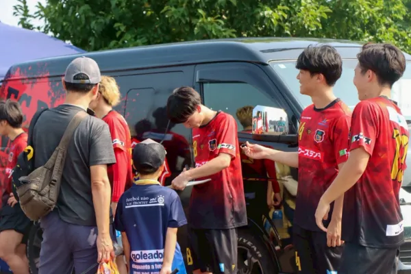 ROWDYファンクラブ 写真